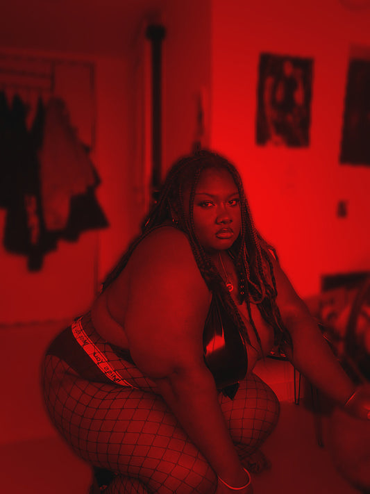Emma, fondatrice de 666 NIGHTS: De L’Invisible à L’Indomptable